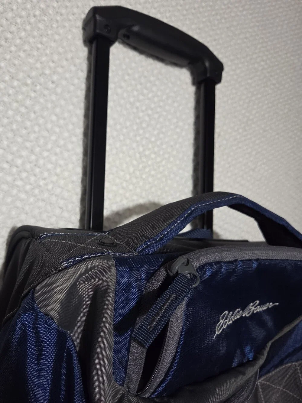 Eddie Bauer Duffle Bag With Wheels